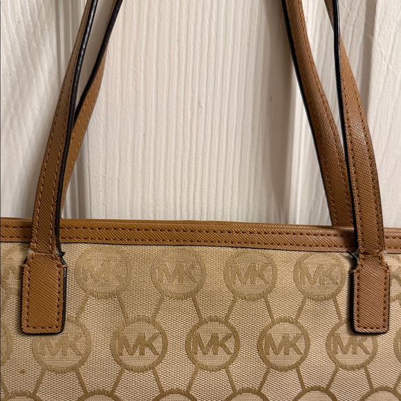 Michael Kors Beige and Brown Logo Tote (REHAB BAG/Please see photos) - Picture 8 of 16